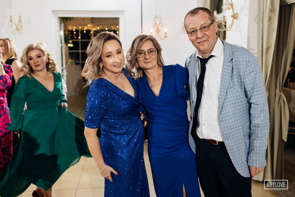 Ślub zimowy w Villa Park Julianna – emocje i bliskość